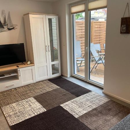 Ferienwohnung Nora Mit Blick Auf Den Ribnitzer See Extérieur photo